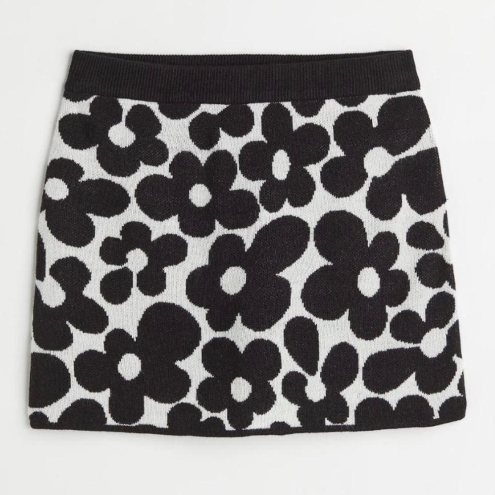 H&M floral knit mini skirt